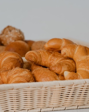 hotel bristol zurich breakfast croissants