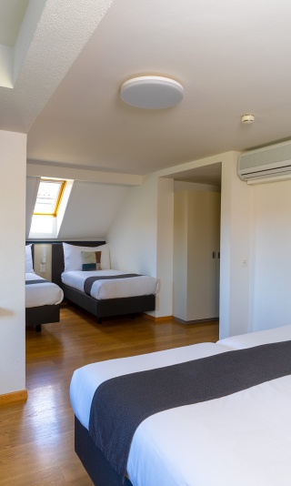  hotel bristol zurich superior quadrulpe room 3